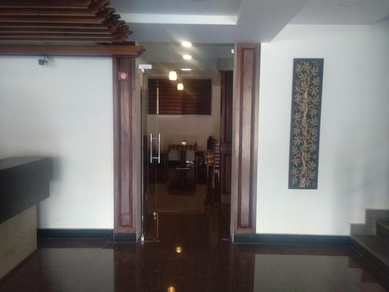 Hotel The Valley View Kashmir Srīnagar Zewnętrze zdjęcie