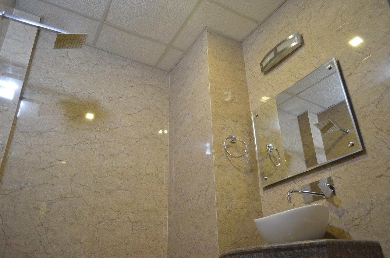 Hotel The Valley View Kashmir Srīnagar Zewnętrze zdjęcie
