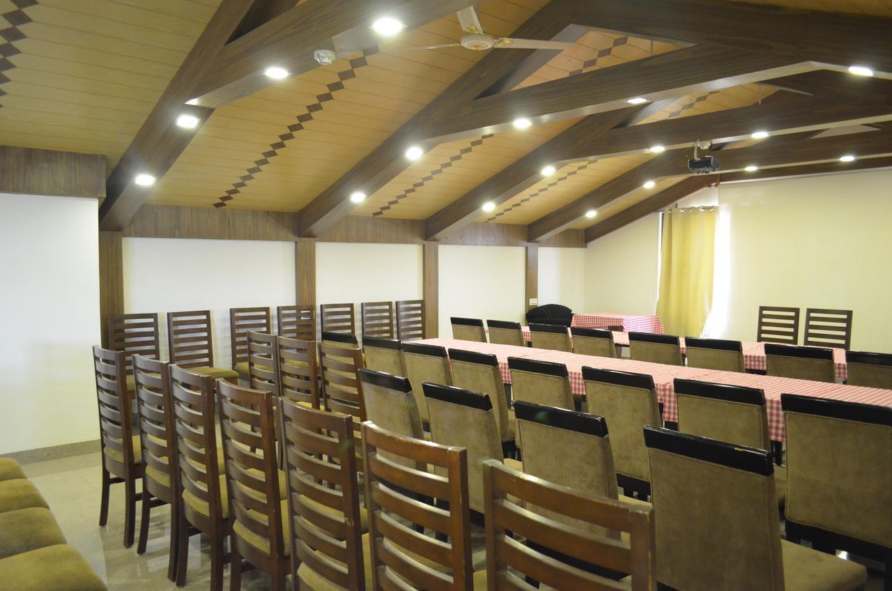 Hotel The Valley View Kashmir Srīnagar Zewnętrze zdjęcie